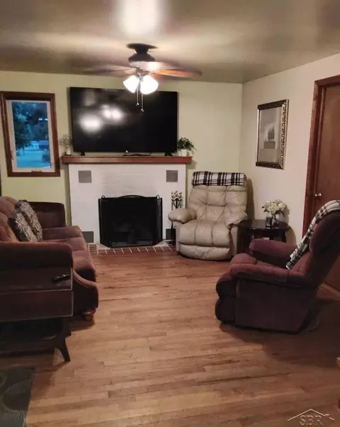 659 E Sebewaing, Sebewaing, MI 48759 photo 2