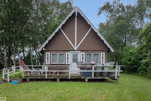 560 S Lakeshore, Port Sanilac, MI 48469