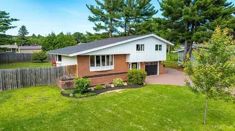 1607 Quincy, Hancock, MI 49930