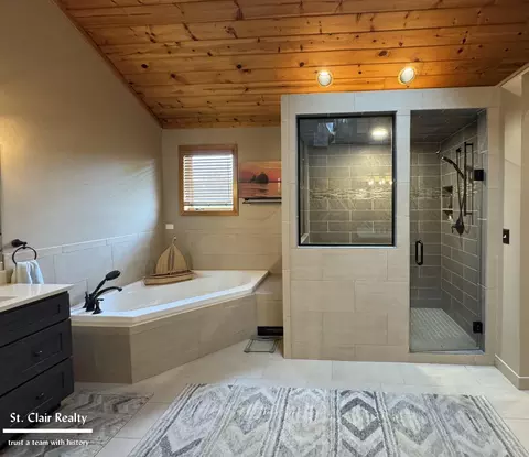 Bath - 1407 N N Riv, Saint Clair, MI 48079 photo 2 of 4
