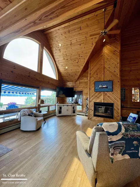 Living - 1407 N N Riv, Saint Clair, MI 48079 photo 3 of 5