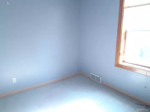 Bedroom - 705 Hancock, Wakefield, MI 49968 photo 2 of 4