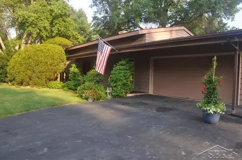 27 Lexington, Midland, MI 48642