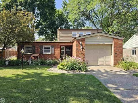 681 N Esplanade, Mount Clemens, MI 48043