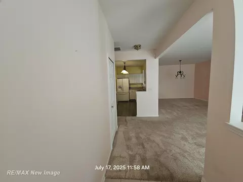 Entry Way - 16262 Grandview, Macomb, MI 48044 photo 2 of 4