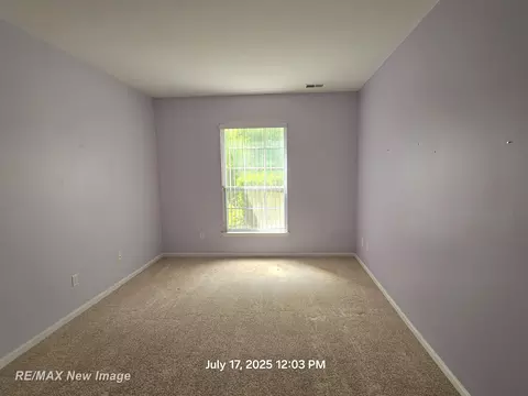 Bedroom - 16262 Grandview, Macomb, MI 48044 photo 2 of 4
