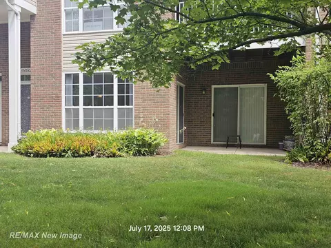 Exterior - 16262 Grandview, Macomb, MI 48044 photo 3 of 5