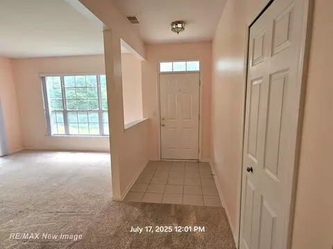 Entry Way - 16262 Grandview, Macomb, MI 48044 photo 1 of 4