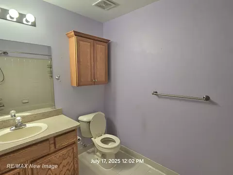Bath - 16262 Grandview, Macomb, MI 48044 photo 3 of 9