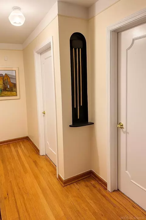 Entry Way - 3652 Chicago, Warren, MI 48092 photo 2 of 2