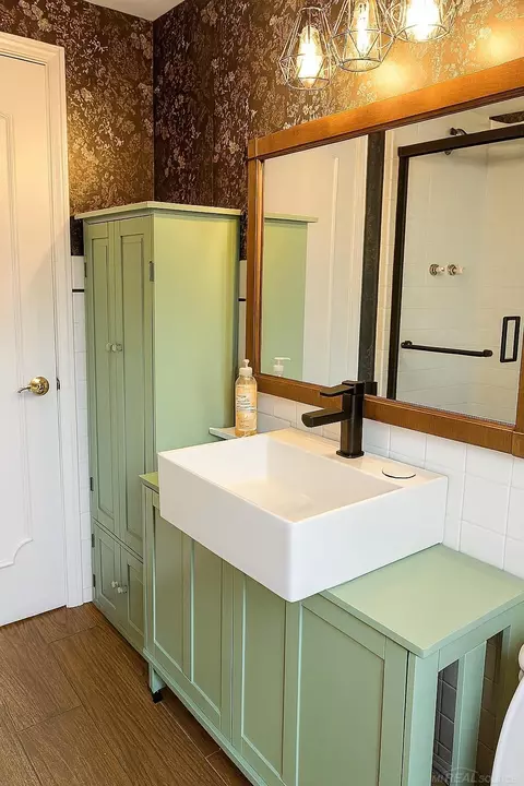 Bath - 3652 Chicago, Warren, MI 48092 photo 2 of 3