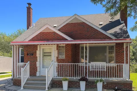 Exterior - 3652 Chicago, Warren, MI 48092 photo 2 of 4