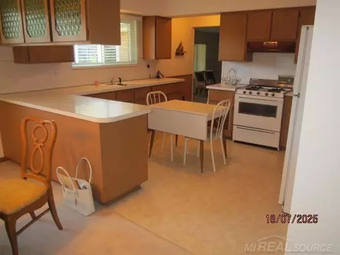 11270 Masonic, Warren, MI 48093 photo 12