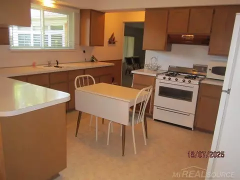 11270 Masonic, Warren, MI 48093 photo 13