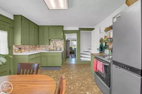Kitchen - 9268 Yale, Avoca, MI 48006 photo 4 of 7