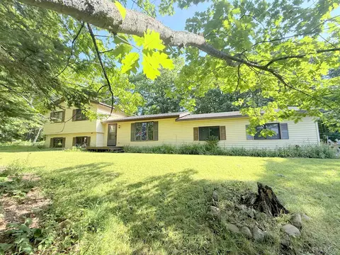 45484 M 26, South Range, MI 49963