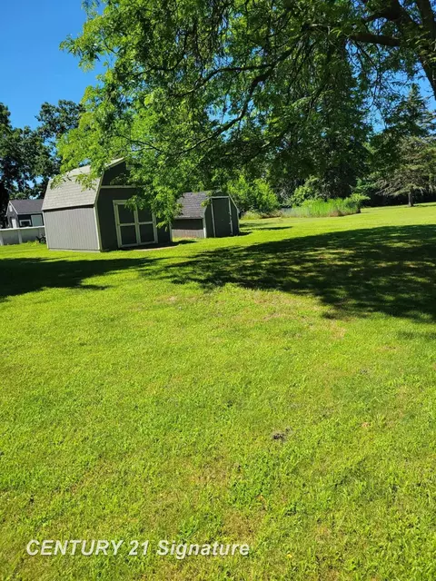 Exterior - 833 Coutant, Flushing, MI 48433 photo 8 of 9
