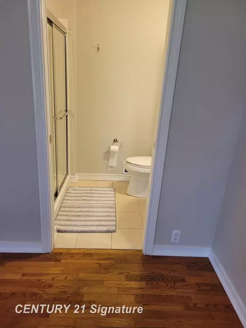 Bath - 833 Coutant, Flushing, MI 48433 photo 5 of 7