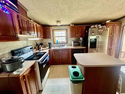 Kitchen - 11349 Maple, Gladwin, MI 48624 photo 1 of 3