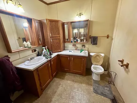 Bath - 11349 Maple, Gladwin, MI 48624 photo 4 of 4