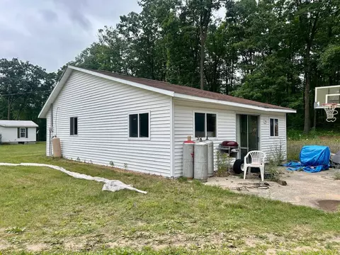 Exterior - 11349 Maple, Gladwin, MI 48624 photo 1 of 11