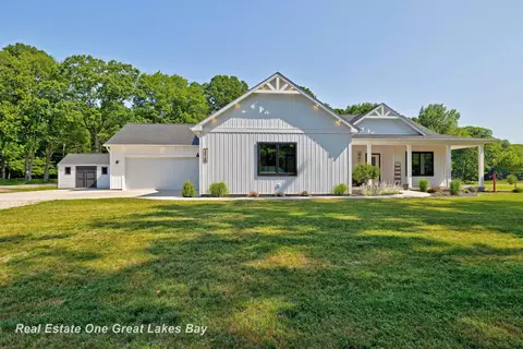 12146 Lakefield, Saint Charles, MI 48655