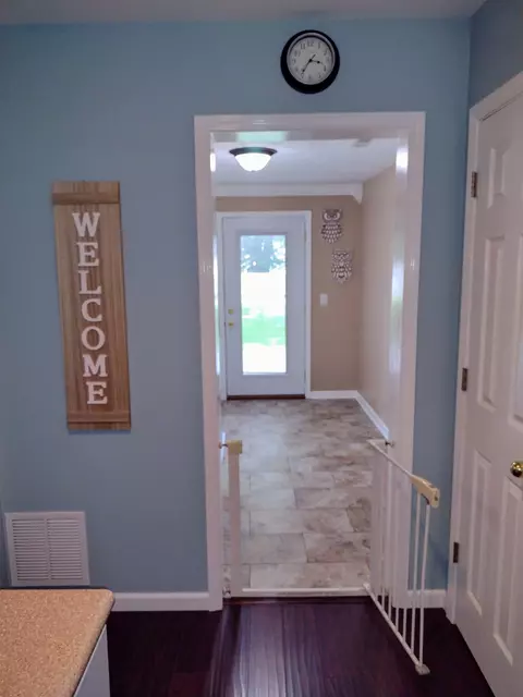 607 E Riverside, Williamston, MI 48895 photo 30