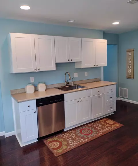 607 E Riverside, Williamston, MI 48895 photo 16