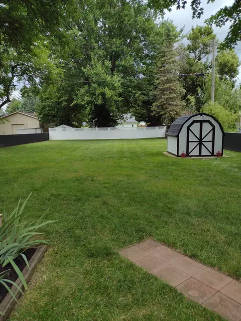 607 E Riverside, Williamston, MI 48895 photo 36