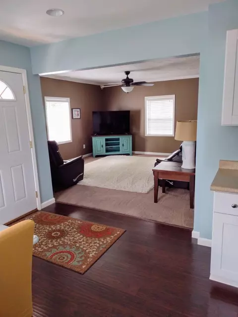 607 E Riverside, Williamston, MI 48895 photo 13