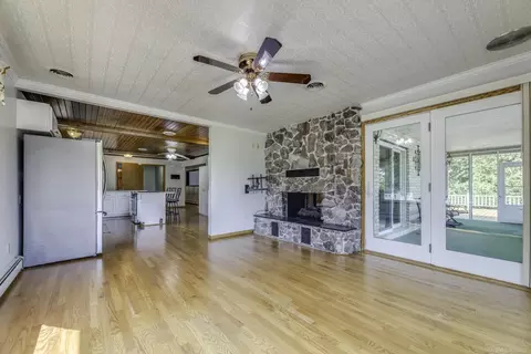 Living - 3300 N State, Deckerville, MI 48427 photo 9 of 11