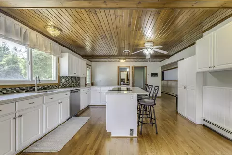 Kitchen - 3300 N State, Deckerville, MI 48427 photo 5 of 8