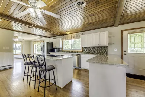 Kitchen - 3300 N State, Deckerville, MI 48427 photo 3 of 8