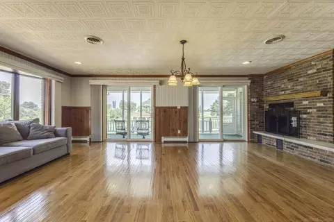 Living - 3300 N State, Deckerville, MI 48427 photo 1 of 11