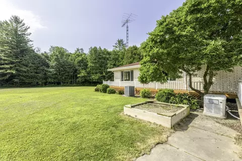 Exterior - 3300 N State, Deckerville, MI 48427 photo 14 of 27