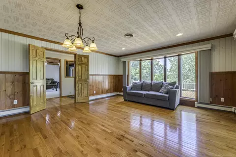 Living - 3300 N State, Deckerville, MI 48427 photo 3 of 11