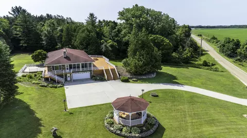 Exterior - 3300 N State, Deckerville, MI 48427 photo 3 of 27
