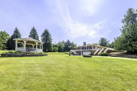 Exterior - 3300 N State, Deckerville, MI 48427 photo 2 of 27