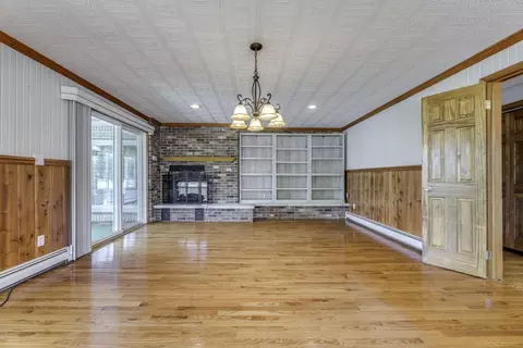Living - 3300 N State, Deckerville, MI 48427 photo 2 of 11