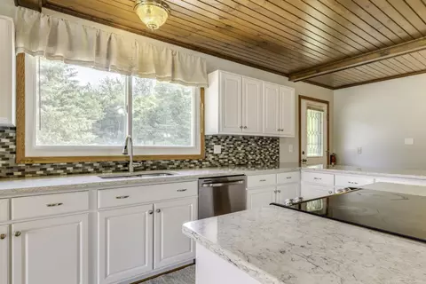 Kitchen - 3300 N State, Deckerville, MI 48427 photo 6 of 8