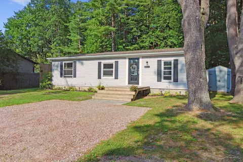 3611 N Sadler, Sanford, MI 48657