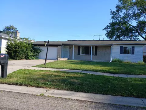 23611 Aviva, Clinton Township, MI 48035