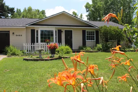 5480 Independence Colony, Grand Blanc, MI 48439