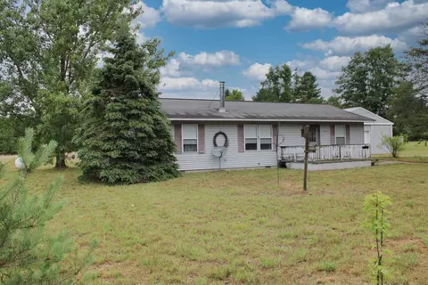 Exterior - 2925 E Cranberry Lk, Harrison, MI 48625 photo 2 of 5