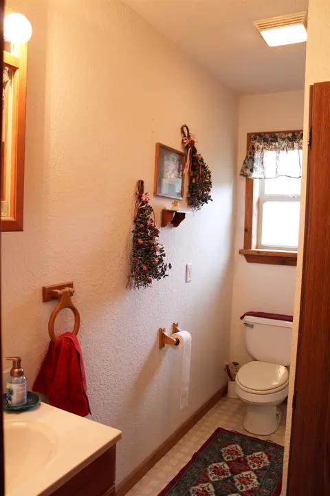 Bath - 2925 E Cranberry Lk, Harrison, MI 48625 photo 1 of 2