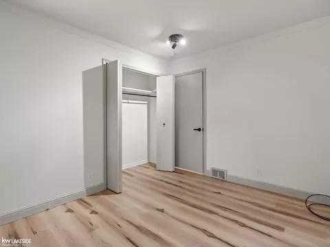 11585 Chicago, Warren, MI 48093 photo 35