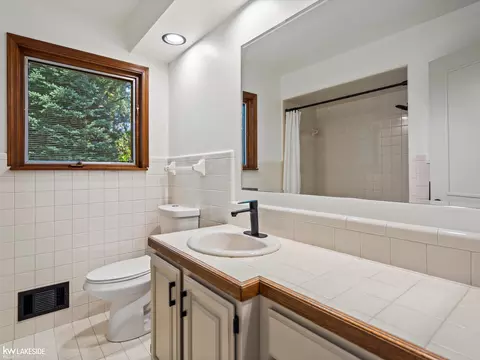 11585 Chicago, Warren, MI 48093 photo 39
