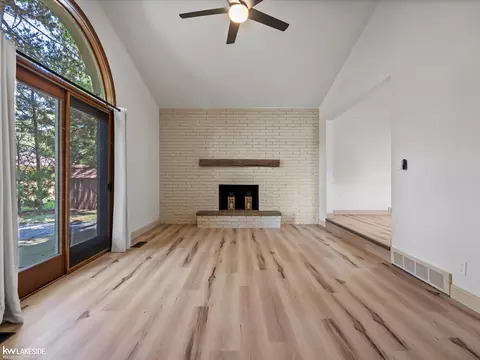 11585 Chicago, Warren, MI 48093 photo 27