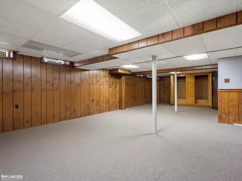 11585 Chicago, Warren, MI 48093 photo 46