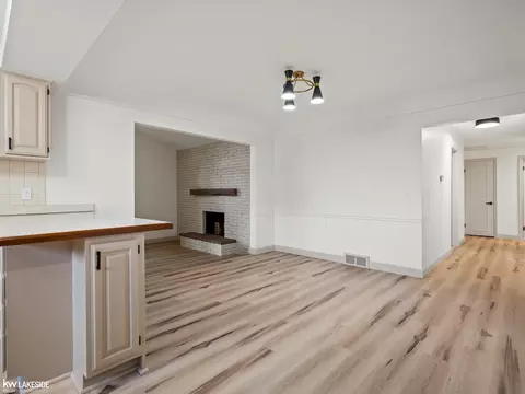 11585 Chicago, Warren, MI 48093 photo 22